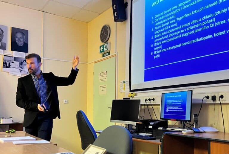 Uskutečnil se 4. díl kurzu akupunktury pod patronací CLB KAR FNKV
